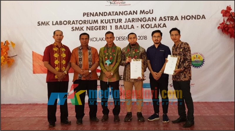 Penandatanganan MoU SMK Laboratorium kultur Jaringan SMK Negeri 1 Baula Kolaka bersama Astra Honda