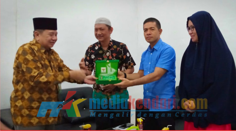 Pemerintah Kabupaten (Pemkab) bersama dengan Badan Amil Zakat Nasional (Baznas) Konawe, Sulawesi Tenggara (Sultra) melakukan kunjungan study banding ke Kantor Baznas Makassar, Sulawesi Selatan (Sulsel).