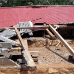 Salah satu rumah warga di Konawe Utara yang hancur dihantam angin puting beliung.(Foto : Istimewa).