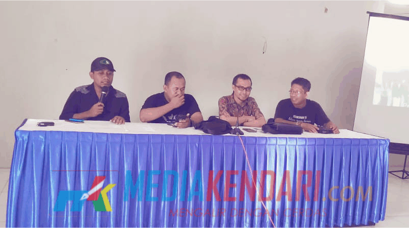 Ketua KPU Butur, Hasiruddin bersama komisioner KPU lainnya saat melakukan Gladi Relawan Demokrasi, Minggu (20/1/2019). Foto : Safrudin Darma/Mediakendari.com
