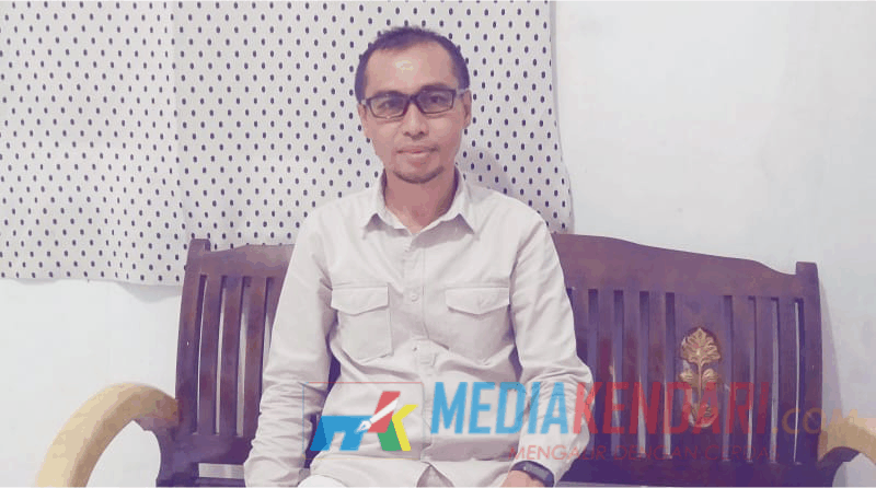 Ketua KPU Butur, Hasiruddin. (Foto : Safrudin Darma/Mediakendari.com)