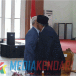 Gubernur dan Wakil Gubernur Sultra, Ali Mazi dan Lukman Abunawas saat pelantikan Wali Kota Kendari. (Foto : Kuming Biro Kerjasama dan Komunikasi Publik Setda Sultra for mediakendari.com)