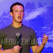 CEO Facebook, Mark Zuckerberg saat memberi kata pengantar dalam lokakarya untuk pengembang aplikasi di Jakarta, Indonesia, 13 Oktober 2014.
