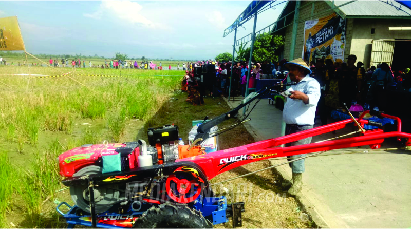 Ratusan Peserta Tournamen Trail Ojek Petani Berebut Handtraktor