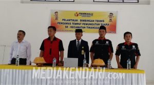 69 Pengawas TPS di Kecamatan Tinanggea Resmi Dilantik