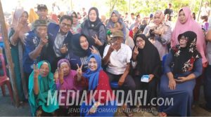 Hujan, Kampanye Tina Nur Alam di Koltim Tetap Dipadati Warga