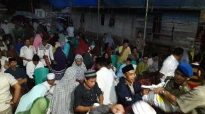 Safari Ramadhan ke-3, Pemkab Konsel Kembali Bagi 100 Paket Sembako di Desa Mata Wolasi