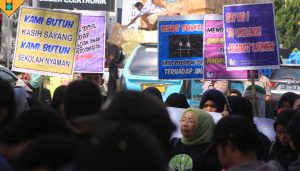 Mantan Anggota TNI Culik dan Perkosa Tujuh Anak, Aktivis Perempuan Demo Korem 143 Haluoleo