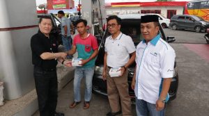 Pertamina dan Hiswana Sapa Pemudik Sambil Gelar Pembagian Takjil Gratis Serentak di 100 Lebih SPBU se-Sulawesi