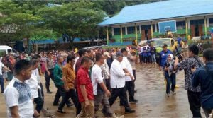 Tinjau Banjir di Konawe, Ridwan Bae: Ijin Yang Dikelurkan Harus Ditinjau Ulang