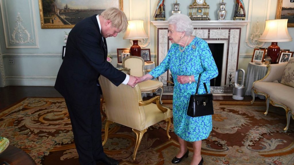 Ratu Elizabeth II Setuju Cegah Brexit Tanpa Perjanjian