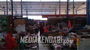 Pasar Sentral Tadoha Mapaccing Sepi, Pedagang Keluhkan Pasar “Siluman” di Jalan Poros Lauru