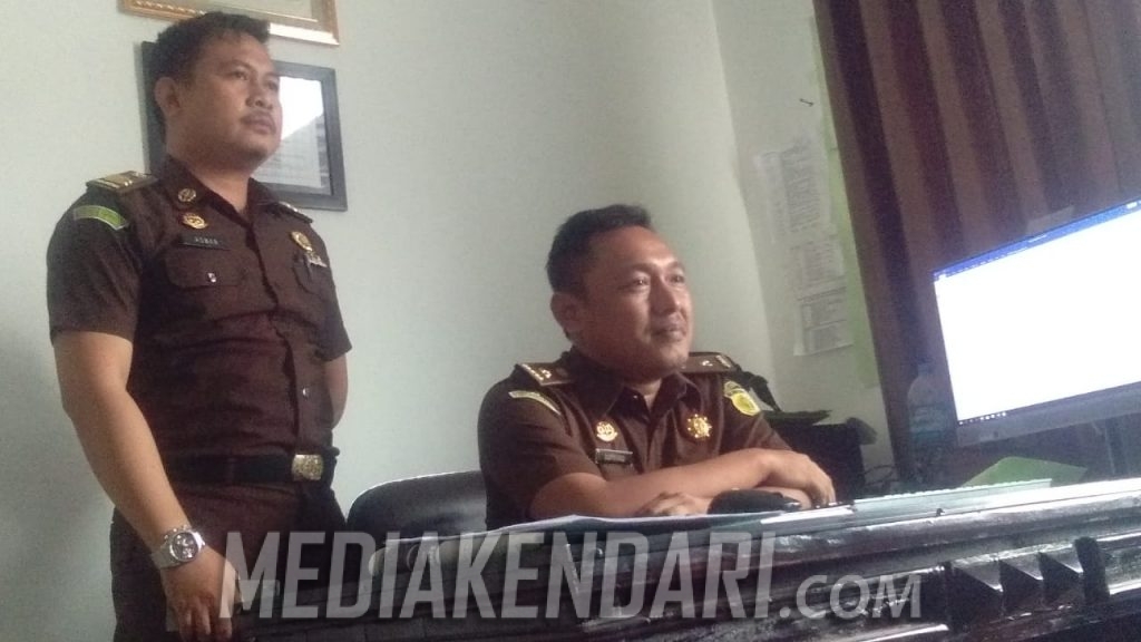 Sukseskan Pembangunan, Kejari Bombana Buat Program Jaksa Nginap di Desa