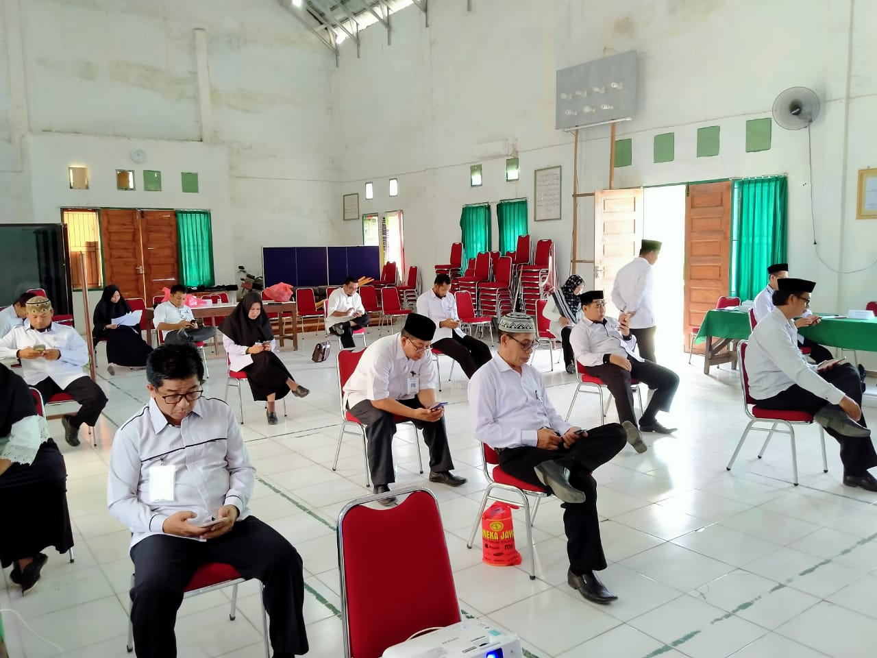 Suasana tes rekrutmen petugas jemaah haji Kabupaten Kolaka. Selasa 2 Februari 2020. Foto : MEDIAKENDARI.com/Taswin Tahang