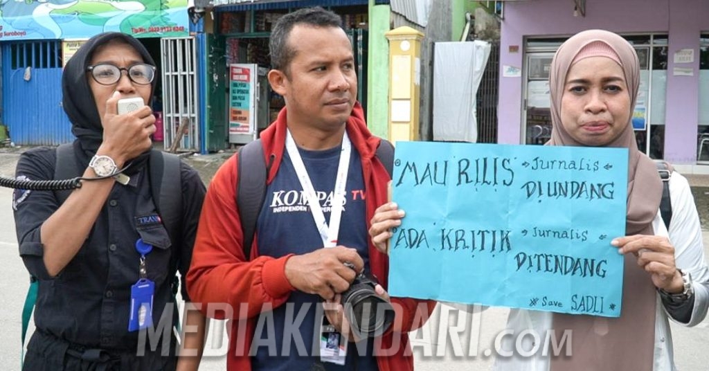 Tersangkakan Wartawan Buteng, Polres Baubau di Demo Wartawan