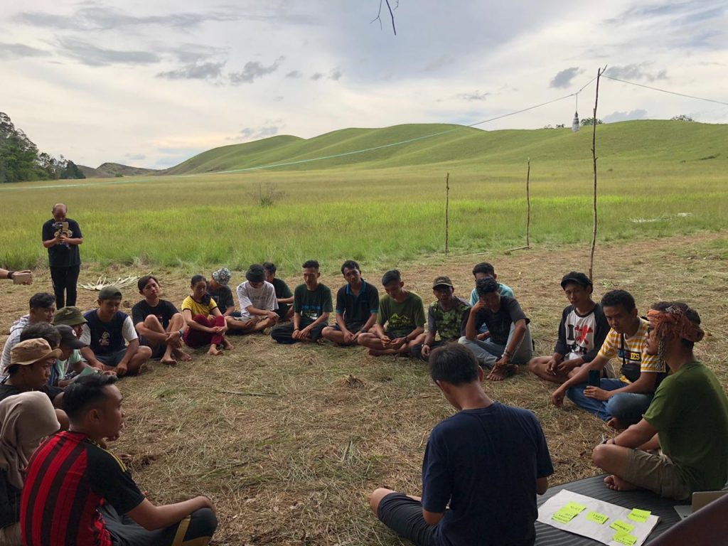 Sepakat Bombana Belajar Adat Moronene dari Tokoh Adat Desa Hukuae Laea