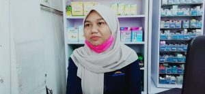 Penanggung jawab apotek Kimia Farma Kampus, Putri Pajriani Asrul