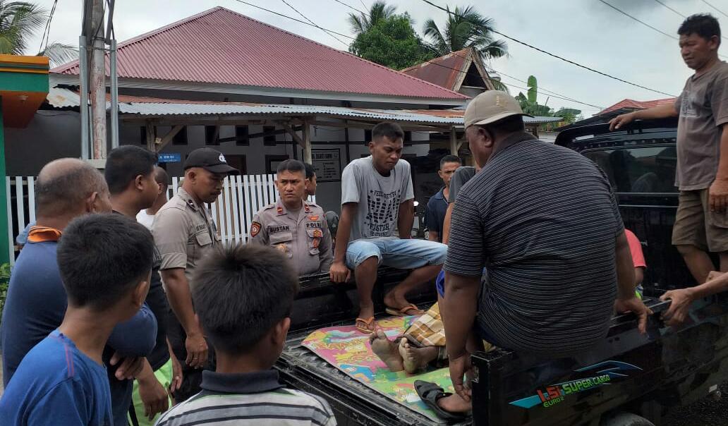 La Udara (80), Warga Kelurahan Lakologou, Kecamatan Kokalukuna, Kota Baubau, ditemukan jasadnya mengaung di perairan Waruruma, Senin 02 Maret 2020. Foto: Adhil/mediakendari.com