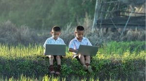 Siswa Boleh “Ditraktir”Paket Internet Pakai Dana BOS, Tapi Bukan Untuk Main Medsos