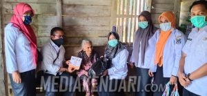 Momen HUT ke 12, Bawaslu Mubar Bagi-Bagi Masker dan Sembako ke Masyarakat Kurang Mampu