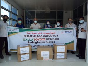 Yayasan Kalla Toyota dan Hadji Kalla Bantu Masyarakat Terdampak Covid-19