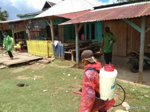 Ratusan Rumah di Sidamangura Mubar Disemprot Disinfektan