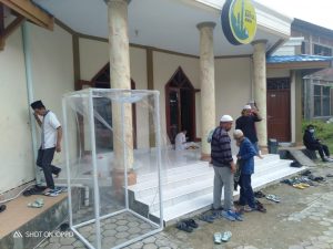 RAG Siagakan Bilik Disinfektan di Masjid Baitul Amin