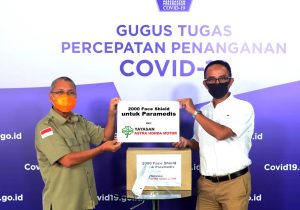 Yayasan AHM Donasi Ribuan APD Untuk Medis