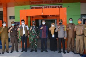 Gubernur Sulsel Resmikan Gedung Infection Center, Pangdam: Berharap Tak Ada Lagi Pasien Corona