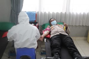 Jelang Hari Bhayangkara, Polres Bombana Sumbang Puluhan Kantong Darah