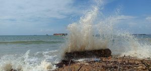 Hantaman Ombak Diduga Sebabkan Rusaknya Tanggul Pantai di Konut