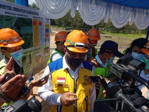 WamenPUPR Tinjau Proyek Jembatan Sungai Rahabangga, Target Rampung 2021