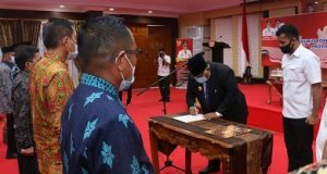 Gubernur Sultra Kukuhkan 21 Pengurus FKUB Masa Bhakti 2020-2025