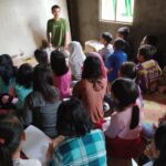 Banyak Warga Tidak Bisa Membaca, Pemuda Desa Puununu Bombana Bangun Rumah Belajar
