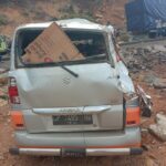 Minibus Ringsek Usai Hajar Pembatas Jalan di Kolut, Sopir Tewas