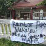 Diduga Kongkalikong Dalam Proses Tender Proyek, Kantor Pokja Pengadaan Pemda Wakatobi Disegel Masa