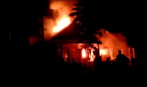 Dipicu Sengketa Lahan, Dua Rumah di Buton Dibakar Warga