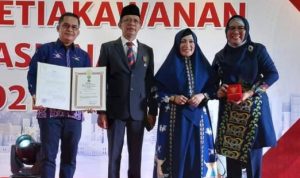 Pasca HUT Bombana ke-18, Bupati Tafdil Kembali Diganjar Penghargaan dari Presiden