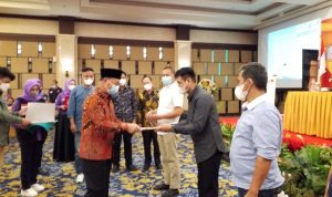 PKM Tinanggea Raih Penghargaan Dari Bupati Konawe Selatan