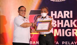 Kanim Baubau Persembahkan Anugerah Bhakti 
