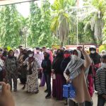 Berjam-Jam Antre di Pasar Murah, Emak-Emak Ngamuk Tidak Dapat Minyak Goreng