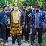 Gubernur Ali Mazi Nyekar ke Makam Oputa Yi Koo dan Peringati HUT Sultra ke-58