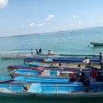 Pemda Muna Barat Gelar Lomba Balap Perahu Nelayan 