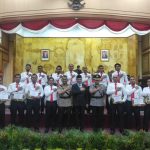 12 Anggota Buser 77 Polresta Kendari Terima Penghargaan pada HUT RI ke 77
