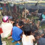 Warga Pohara Terima Bantuan Bibit Ayam Kampung