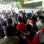 Penggusuran Rumah Dinas Ricuh, Penghuni Rumah dan Satpol PP Saling Dorong