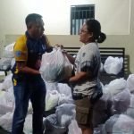 Polresta Kendari Bagikan 600 Paket Sembako ke Mahasiswa UHO