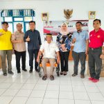 Dinsos Sultra Serahkan Bantuan 58 Unit Kursi Roda untuk Disabilitas