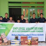 BPJS Ketenagakerjaan Kendari berbagi 100 Paket Takjil dan Donasi Sembako di Bulan Ramadhan