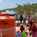 Peduli Kebutuhan Warga, Harmin Ramba Perintahkan Damkar Konawe Salurkan Air Bersih ke Kecamatan Lalonggasumeeto